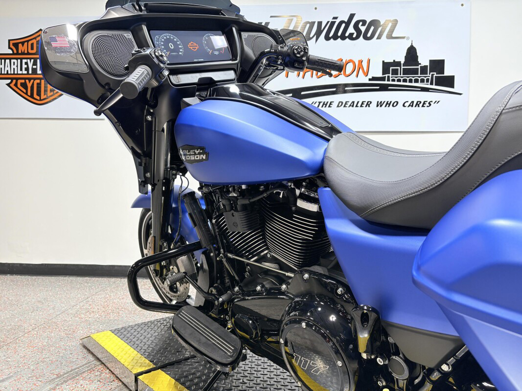 Street Glide®