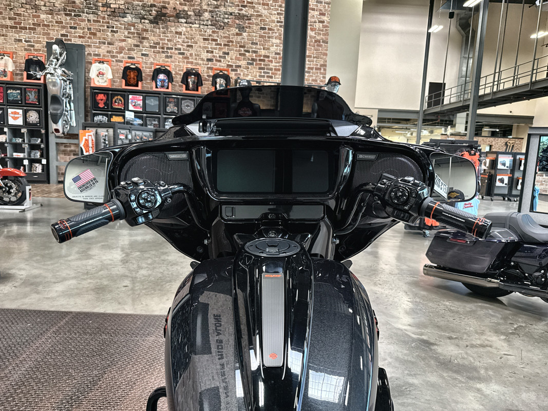 CVO® Street Glide®