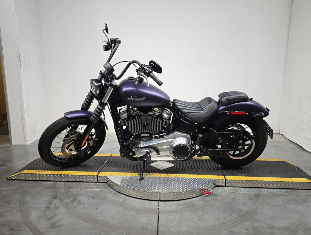 Street Bob®