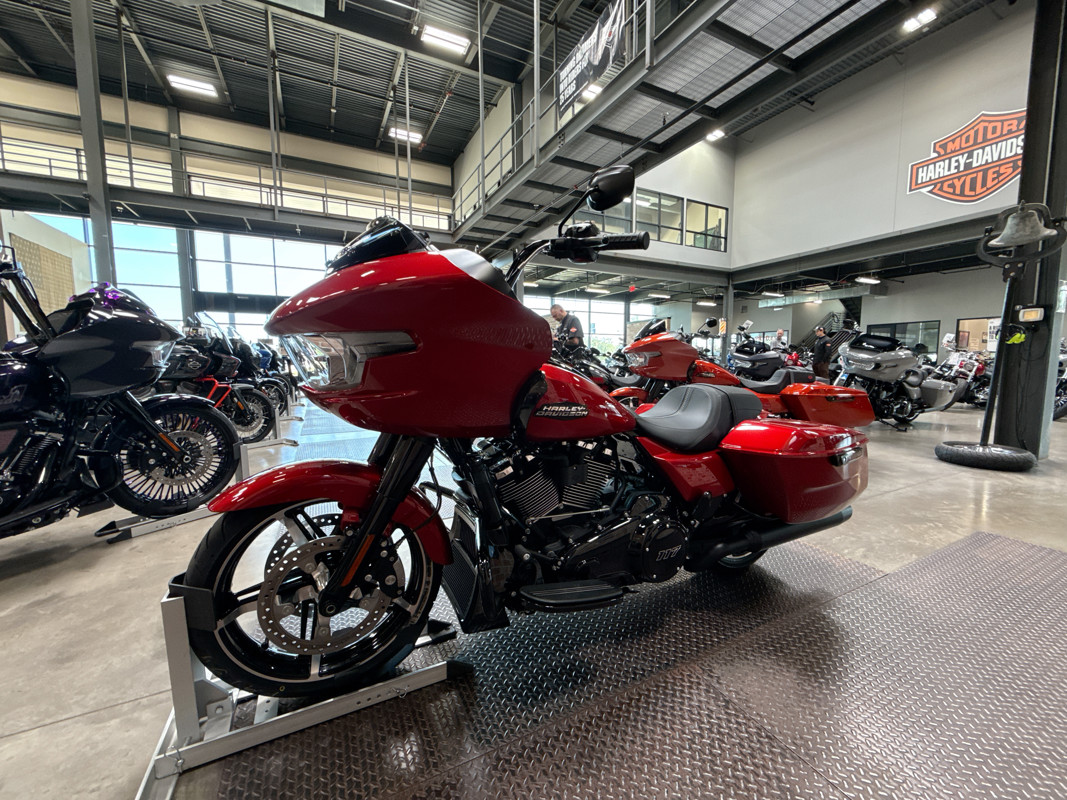 Road Glide®