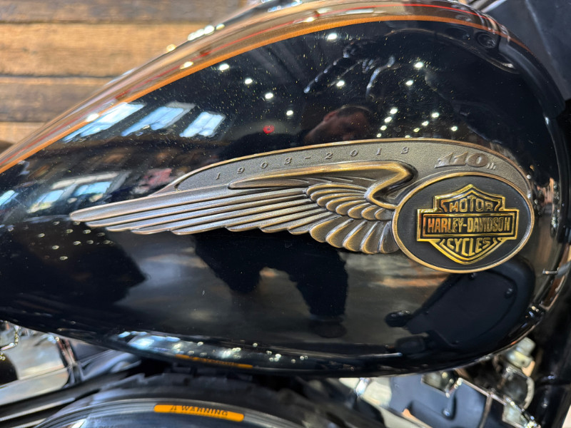 Tri Glide® Ultra Classic® 110th Anniversary