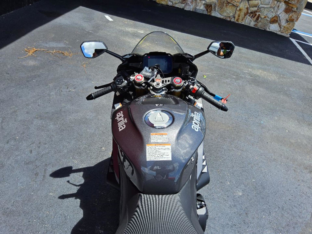 RSV4 1100