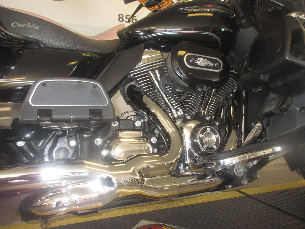 Road Glide® Ultra