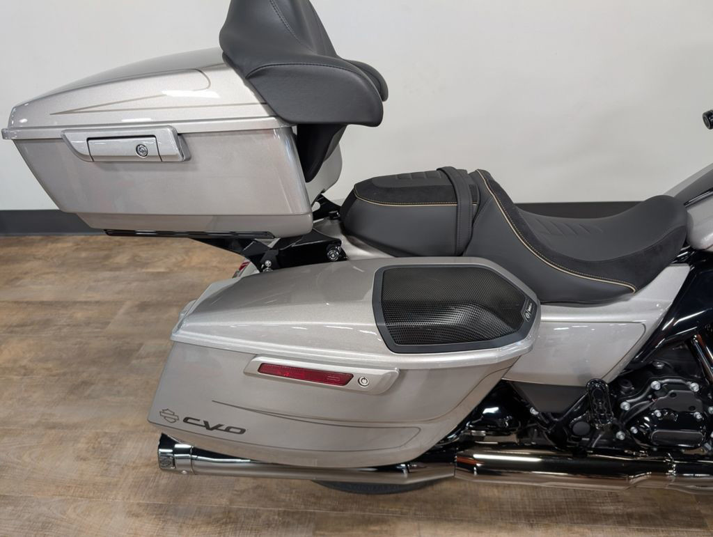 CVO® Street Glide®