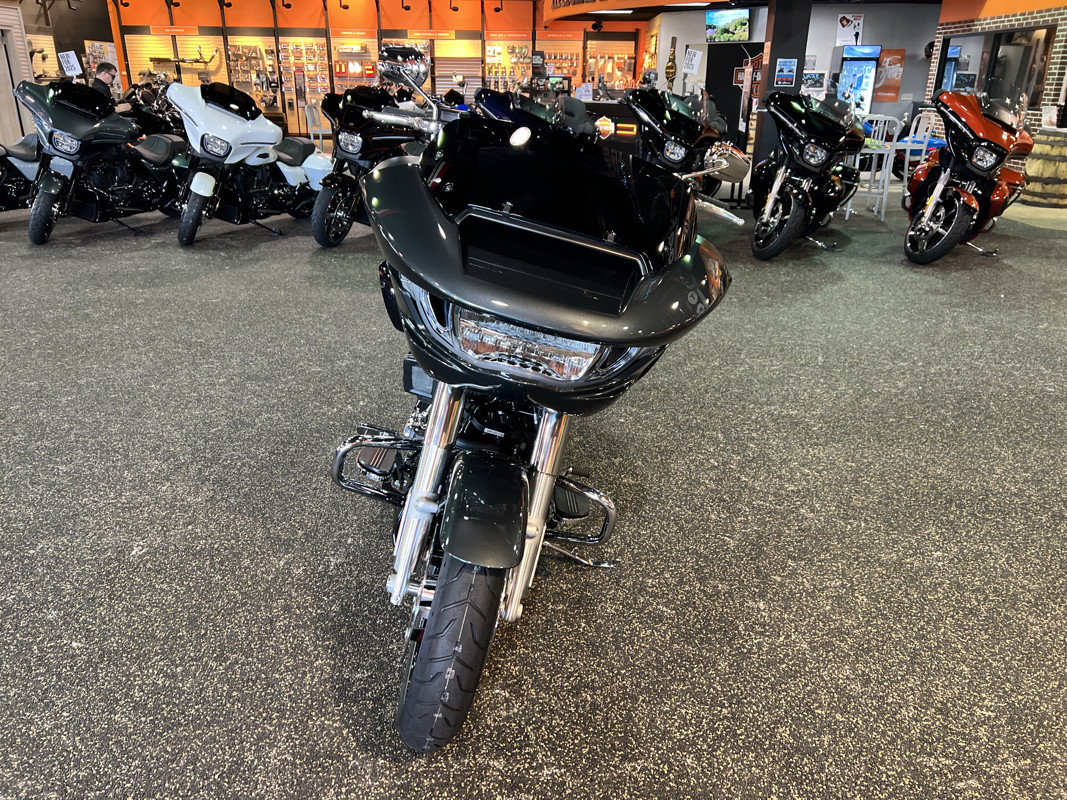 Road Glide®