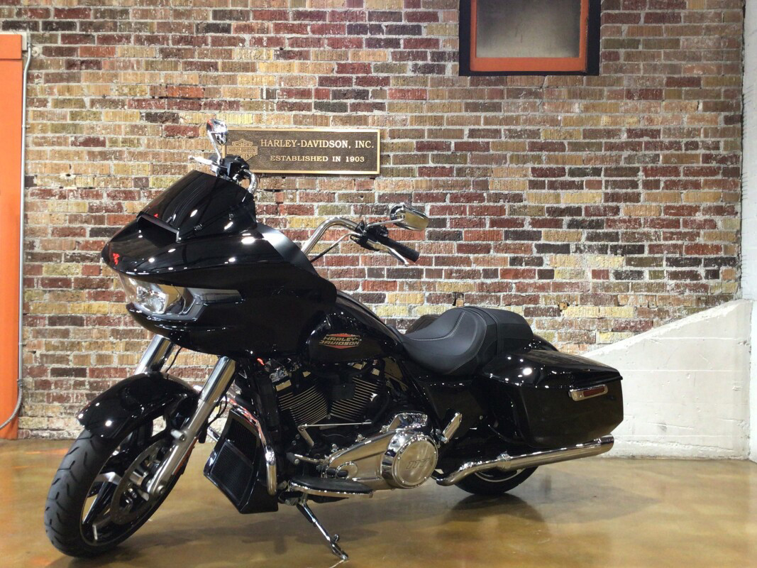 Road Glide®