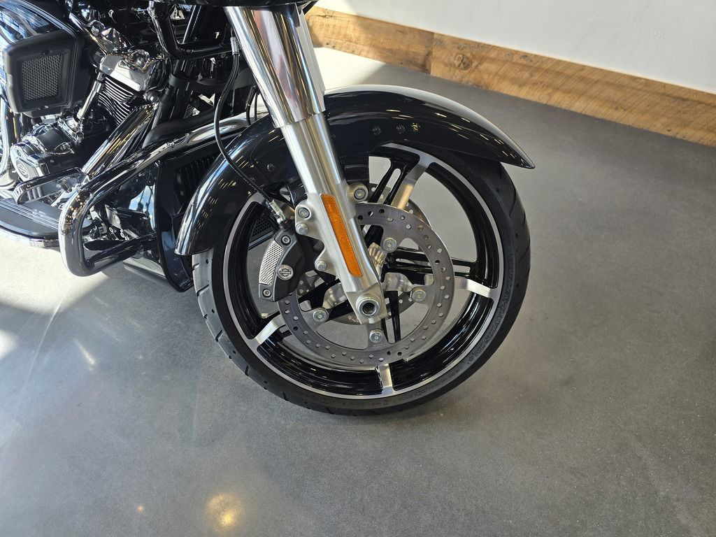 Road Glide®