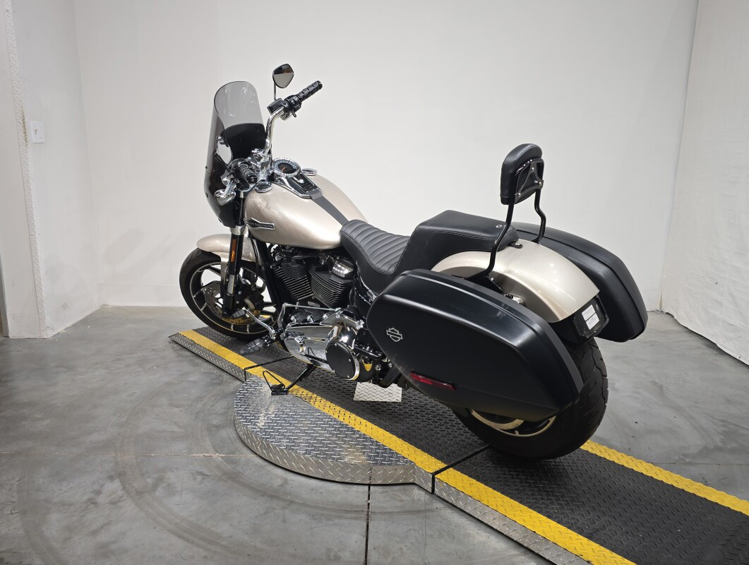 Softail® Sport Glide®