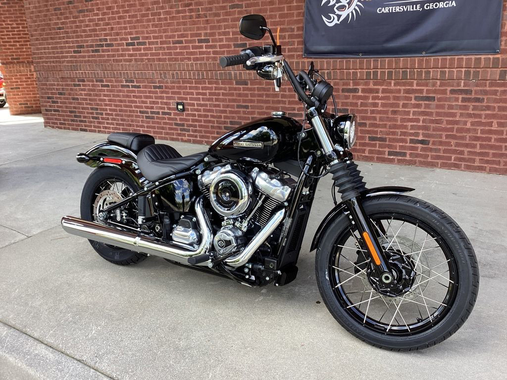 Street Bob®