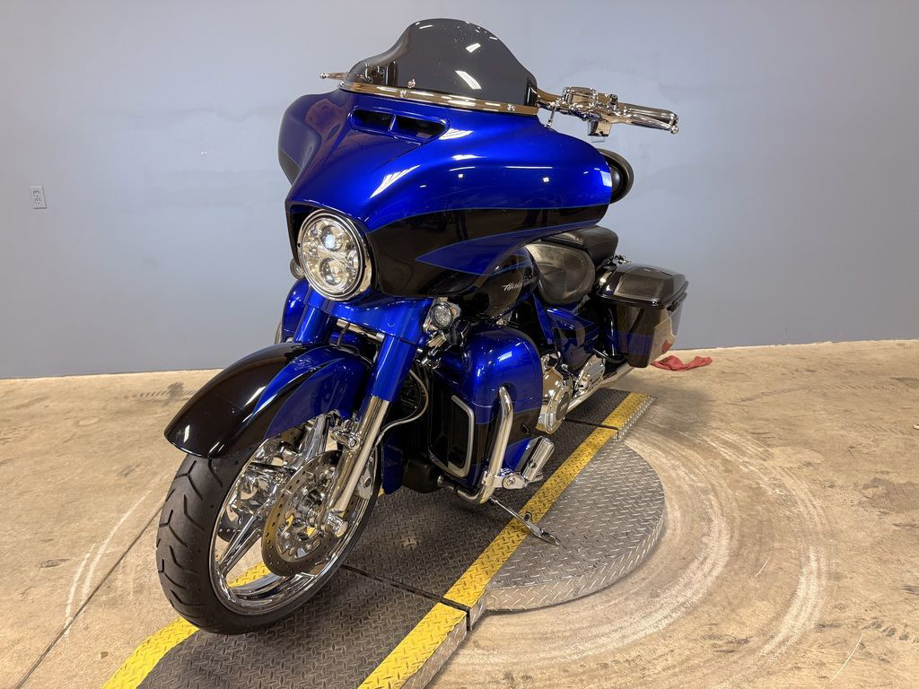 CVO® Street Glide®