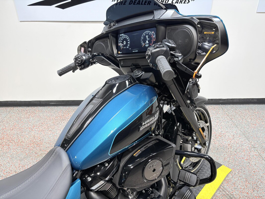 Street Glide®