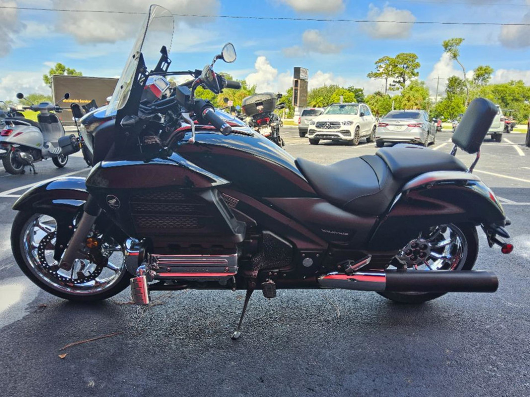 Gold Wing Valkyrie