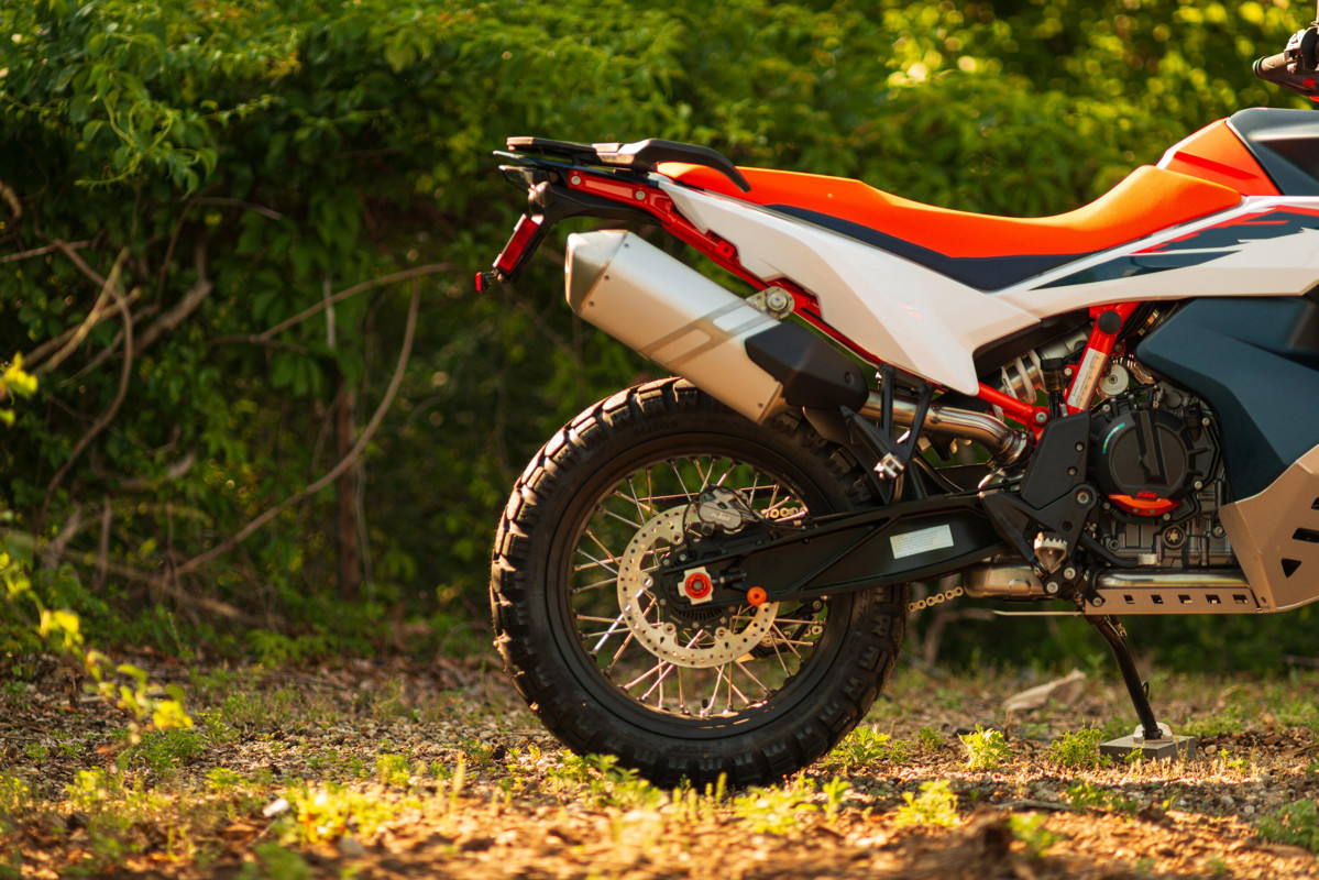 890 Adventure R