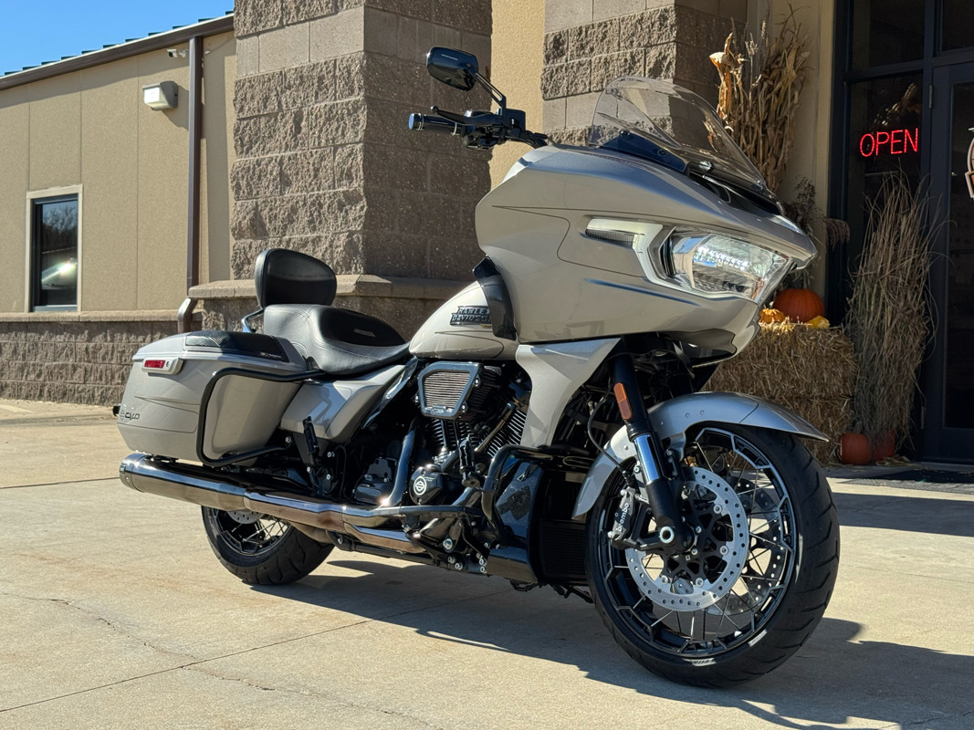 CVO® Road Glide®
