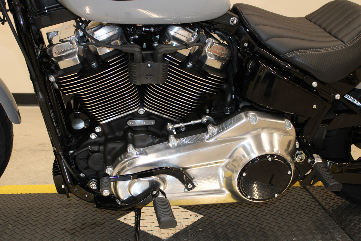 Street Bob®