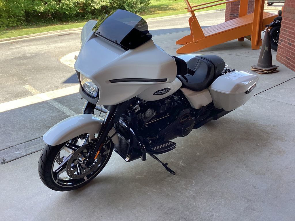 Street Glide®