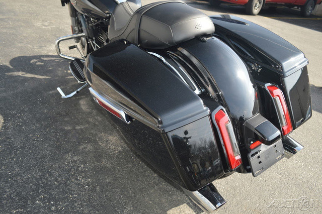 Street Glide®