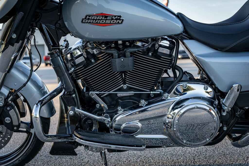 Street Glide®
