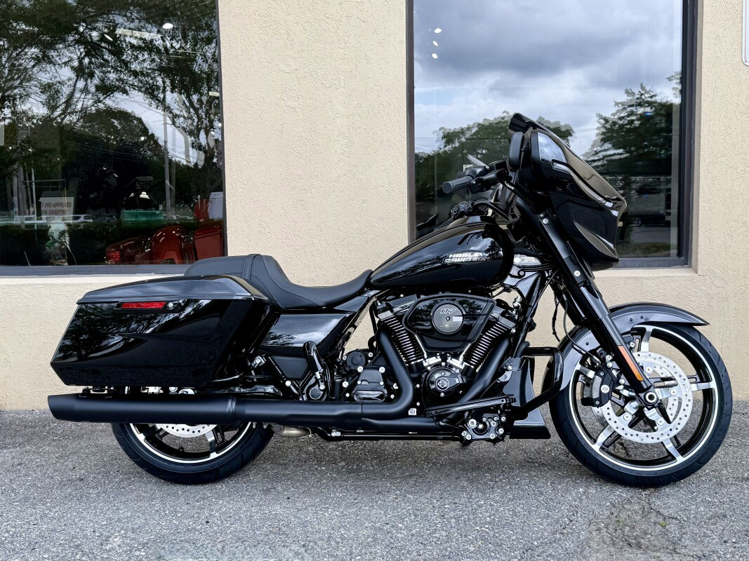 Street Glide®