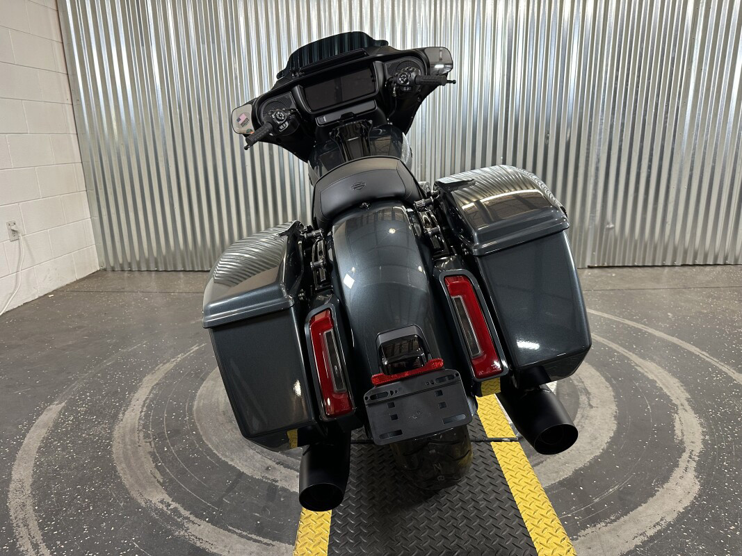 Street Glide®