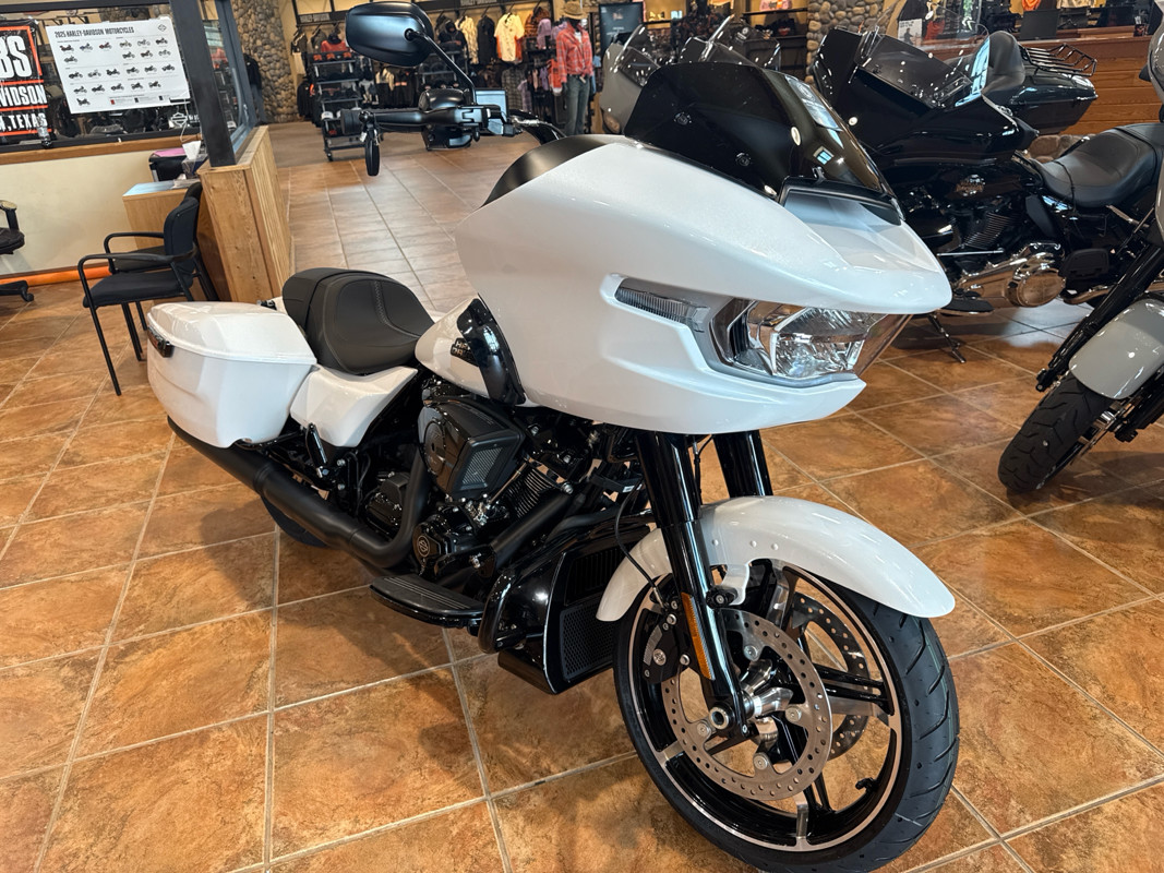 Road Glide®