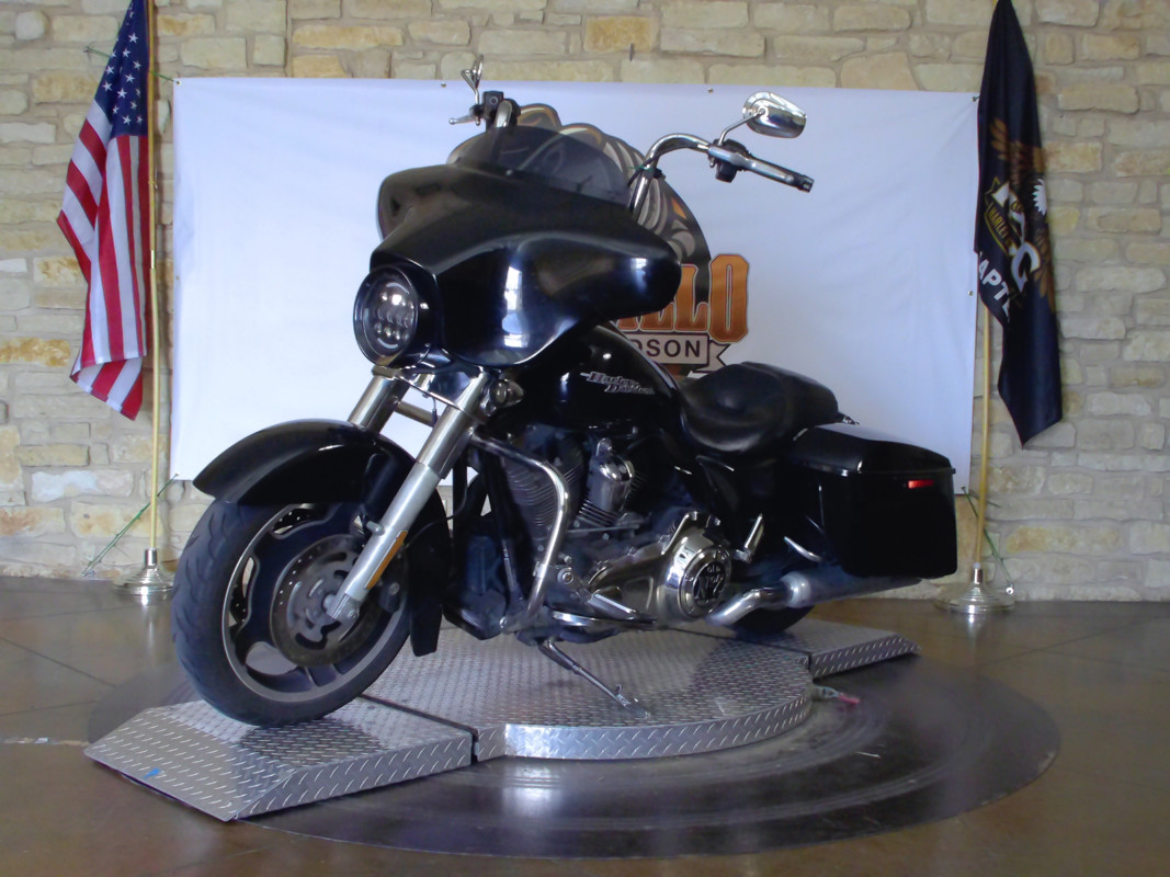 Street Glide®