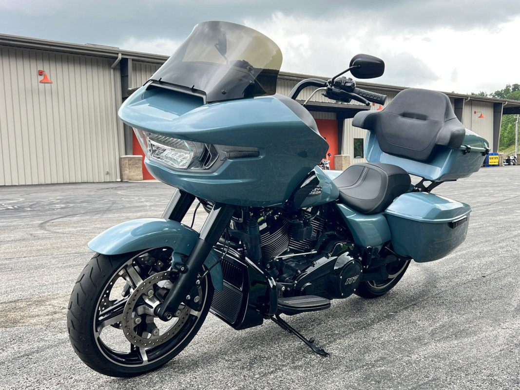 Road Glide®