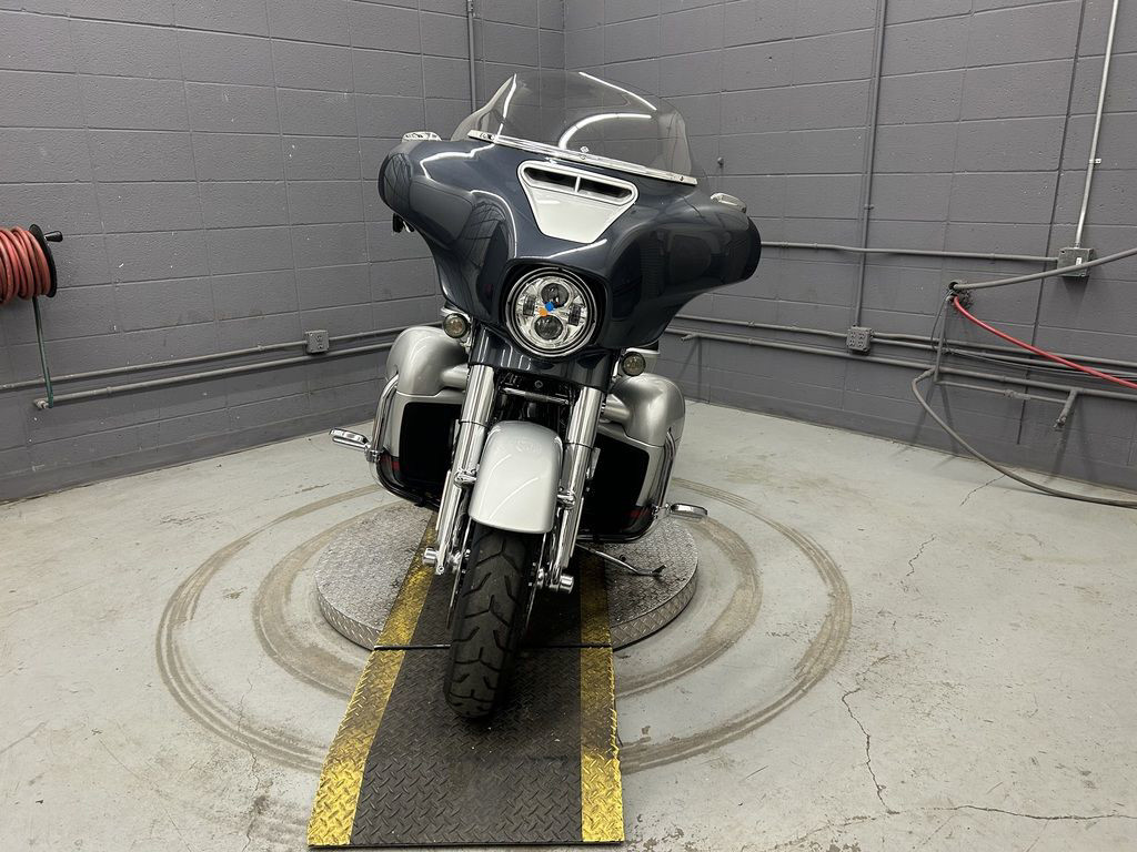 CVO® Street Glide®