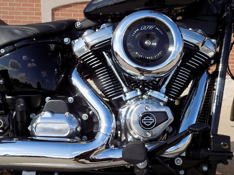 Street Bob®