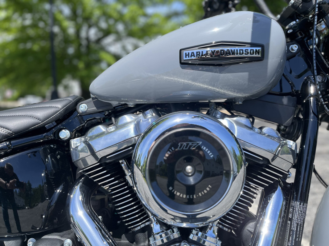 Street Bob®