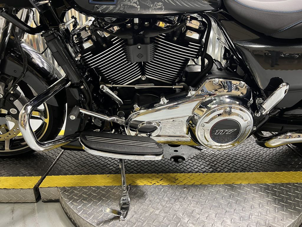 Road Glide®
