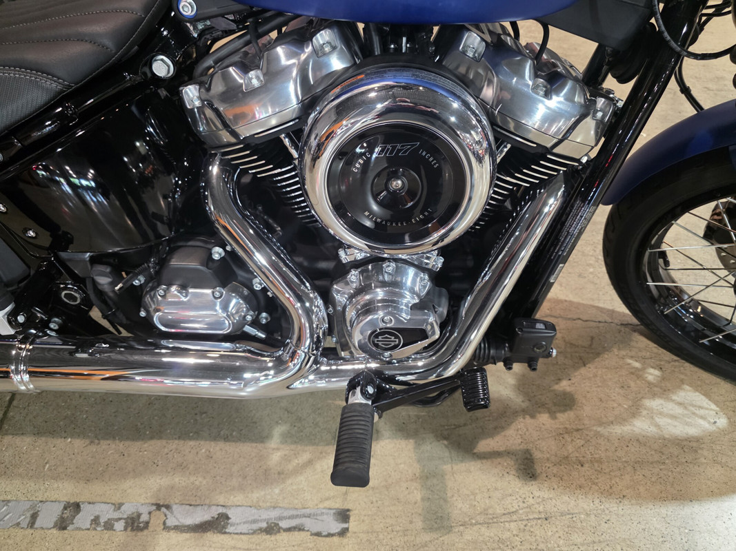 Street Bob®