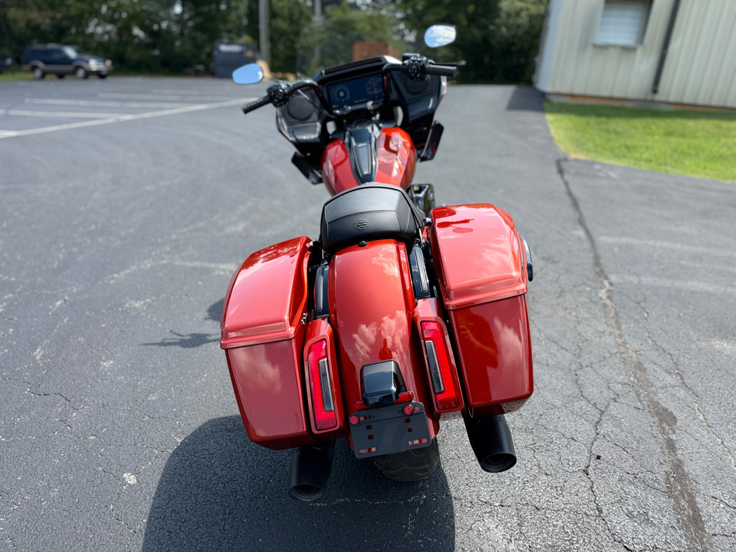 Road Glide®