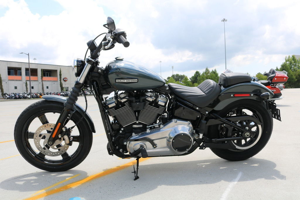 Street Bob®