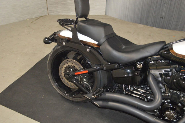 CVO® Pro Street Breakout®