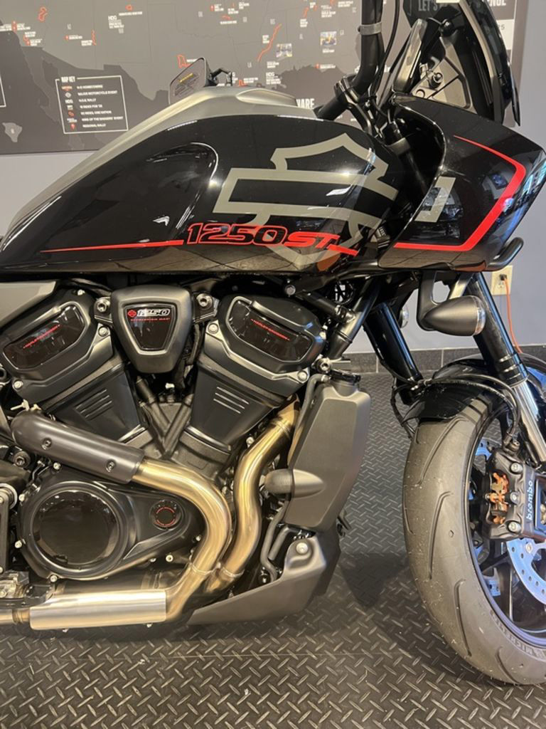 Pan America® 1250 ST