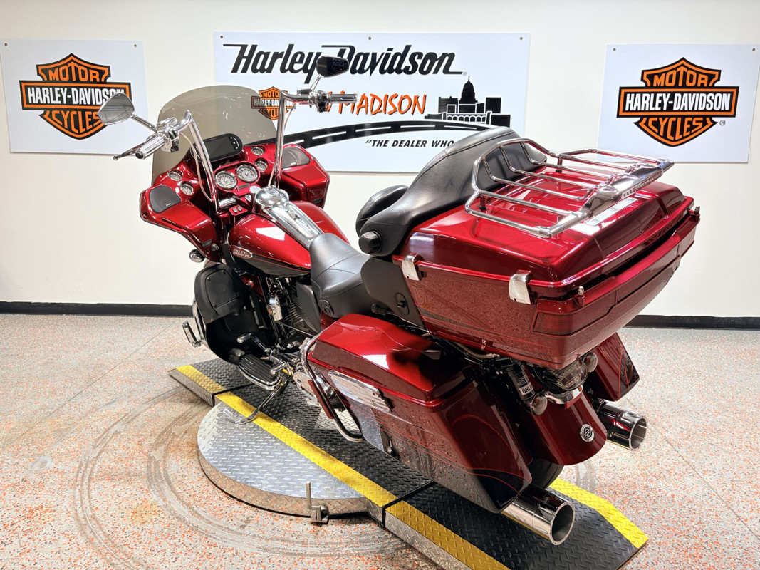 CVO™ Road Glide® Ultra
