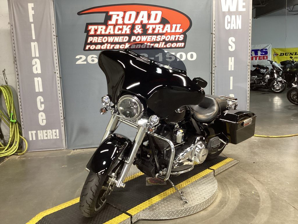 Street Glide®