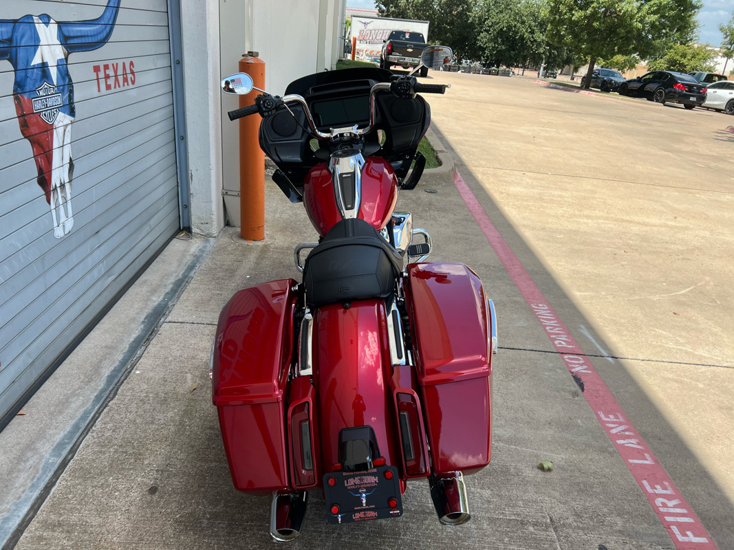 Road Glide®