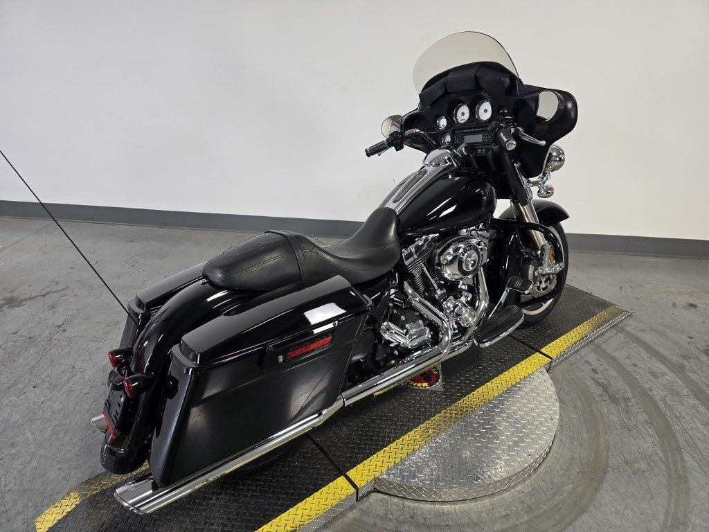 Street Glide®