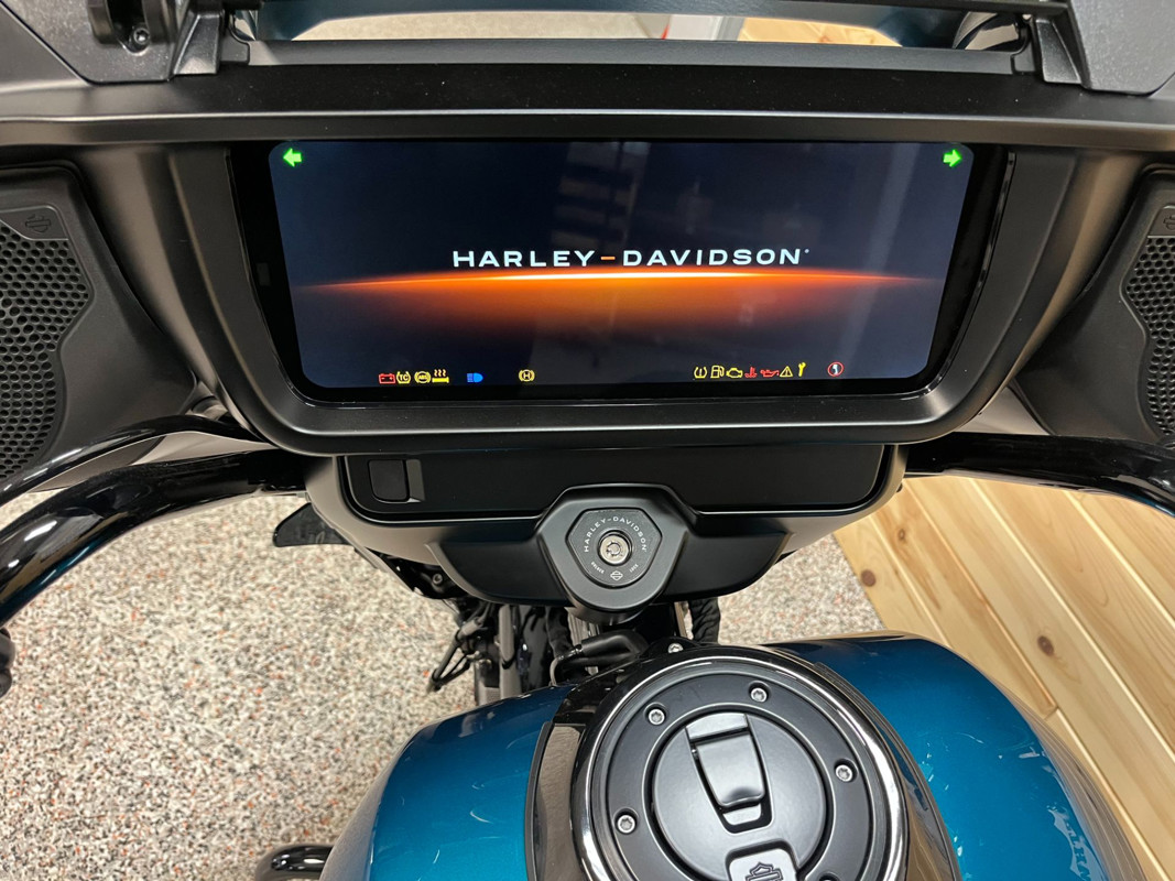 Street Glide®