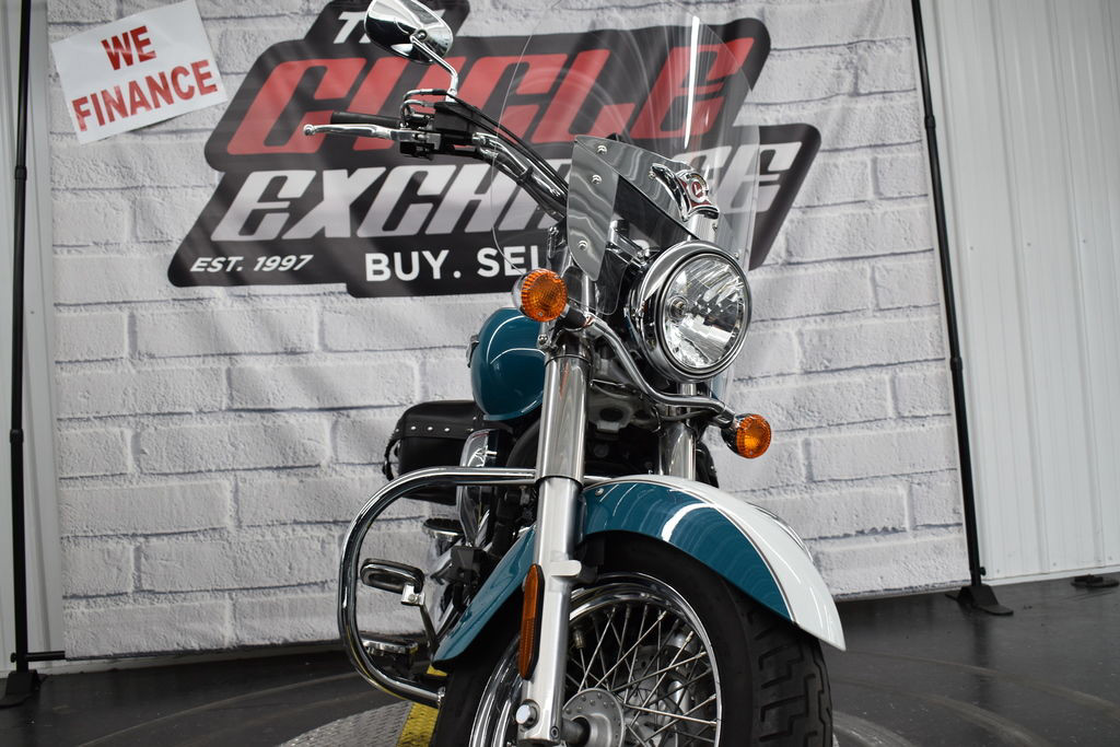 Vulcan 900 Classic LT