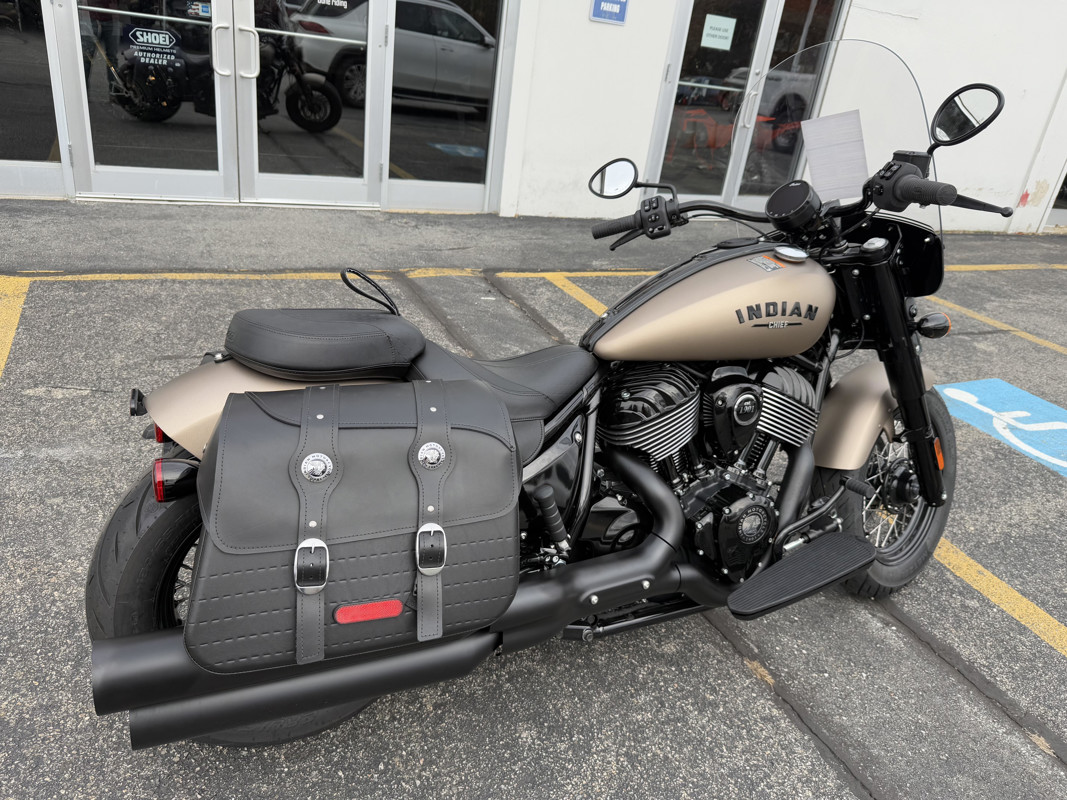 Super Chief Dark Horse