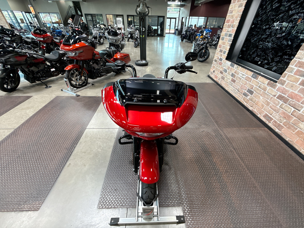 Road Glide®