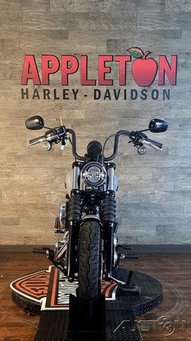Street Bob®