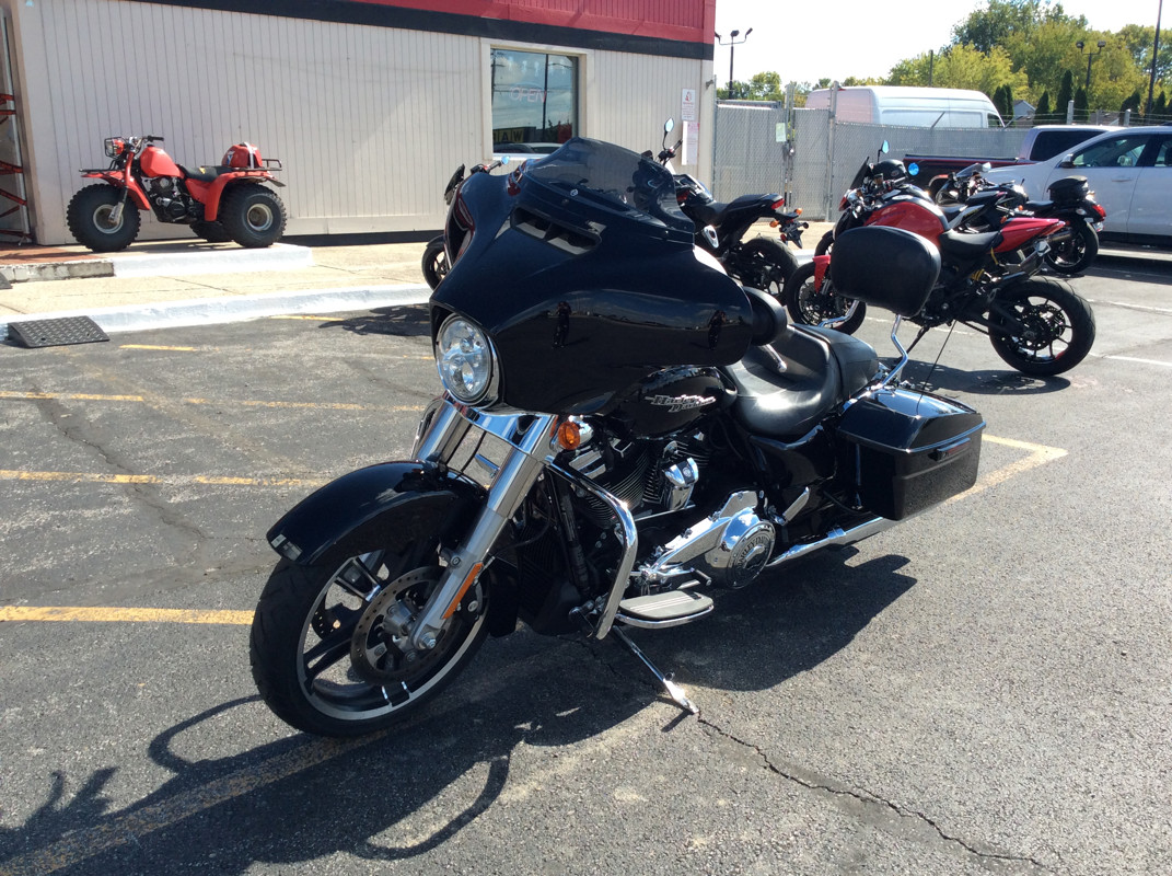 Street Glide®