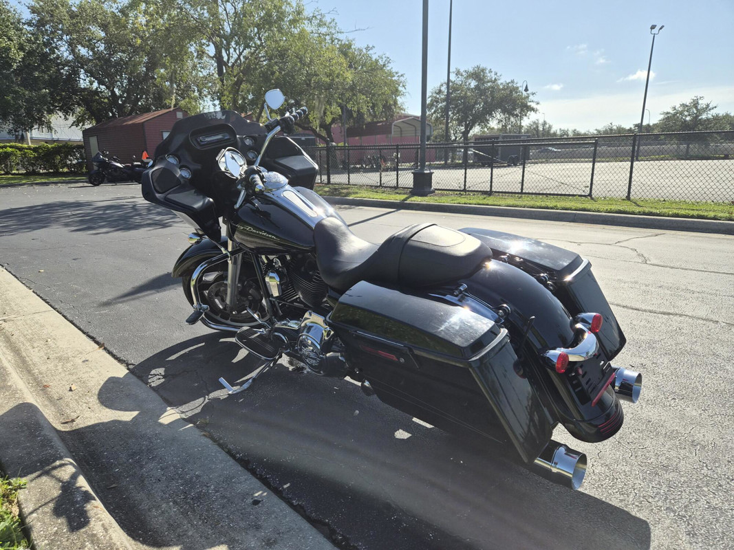 Road Glide® Custom
