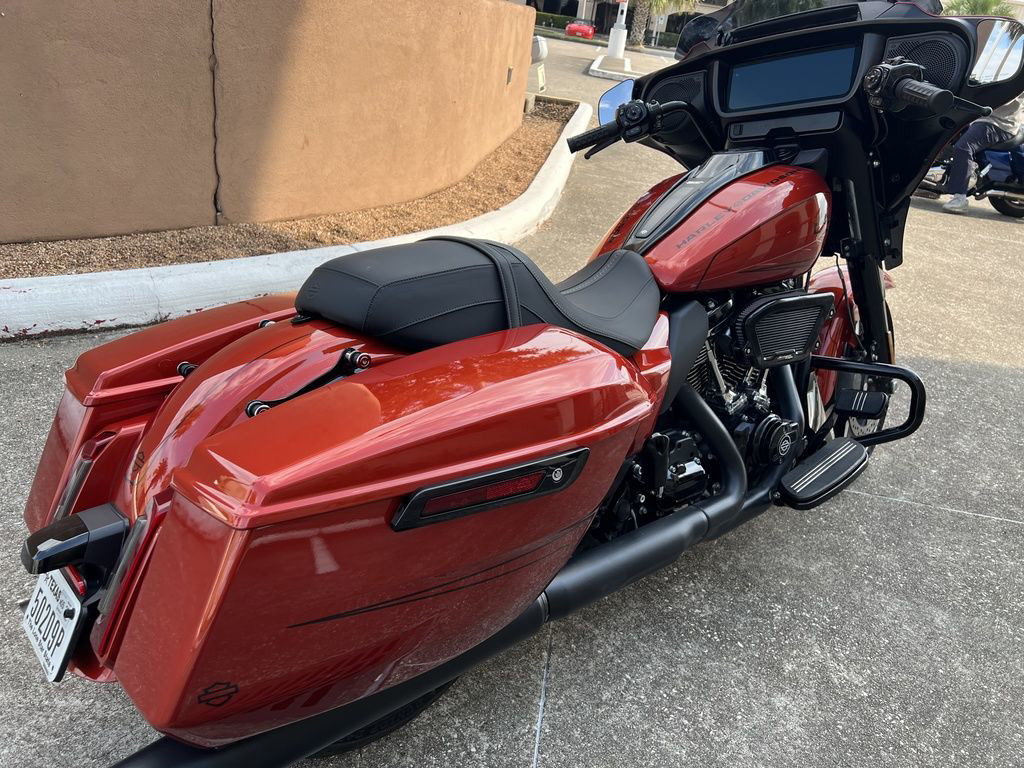 Street Glide®