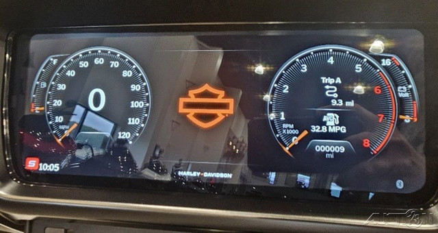 Street Glide®