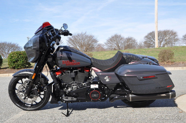 CVO® Street Glide® ST
